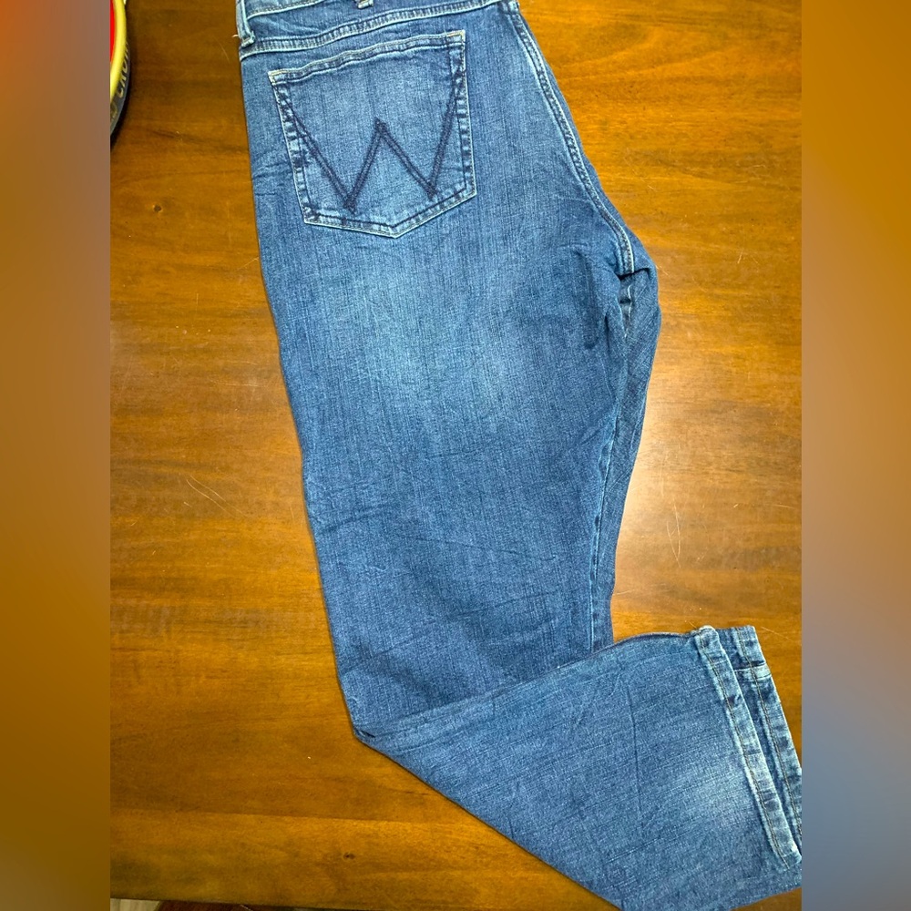 Men’s Wrangler Blue Jeans